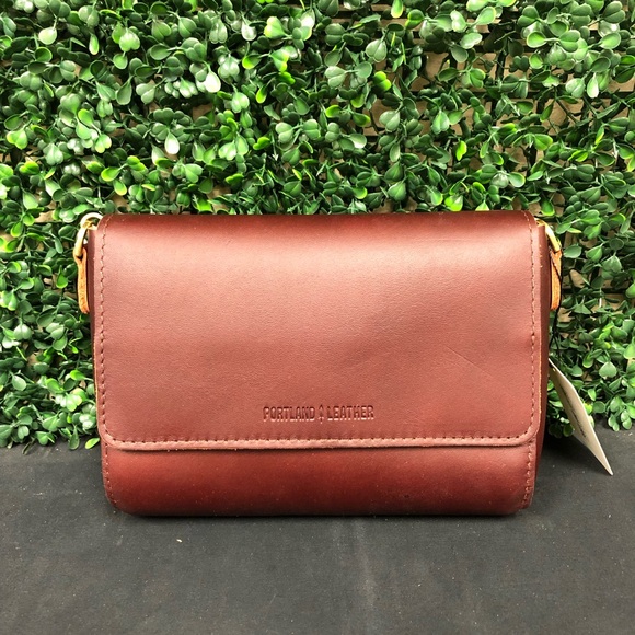 Portland Leather Handbags - Portland Leather Goods Metro Crossbody Bag